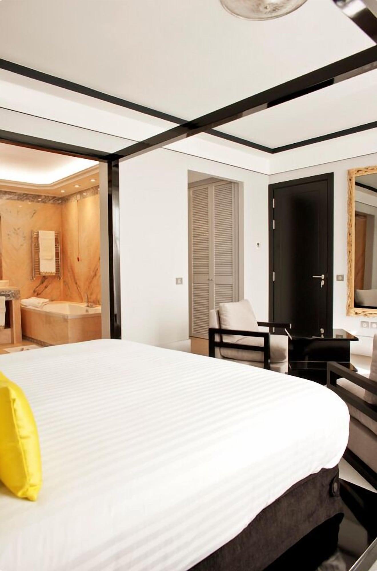 Alentejo Marmoris Hotel & Spa, A Small Luxury Hotel Of The World Віла-Вісоза Екстер'єр фото A room at the Mandarin Oriental, Munich
